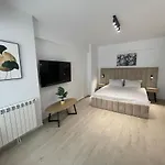 L&c Platinum * Năvodari