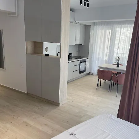 L&c Platinum Apartment Navodari
