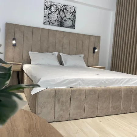L&c Platinum Apartment *